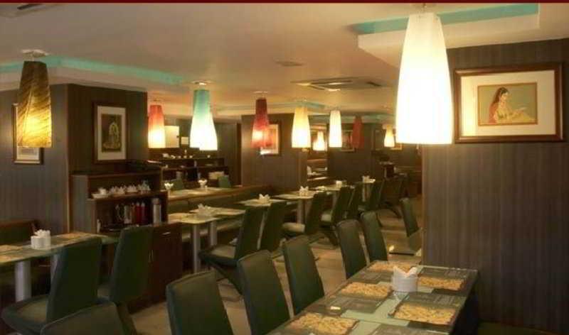 The Shelton Grand Hotel Bangalore Dış mekan fotoğraf